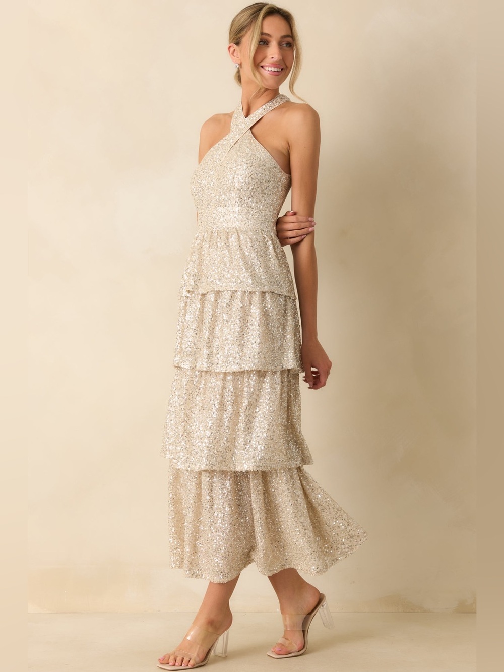 ENTRO ALWAYS ON POINT CHAMPAGNE SEQUIN
HALTER MAXI DRESS SZ S NWT